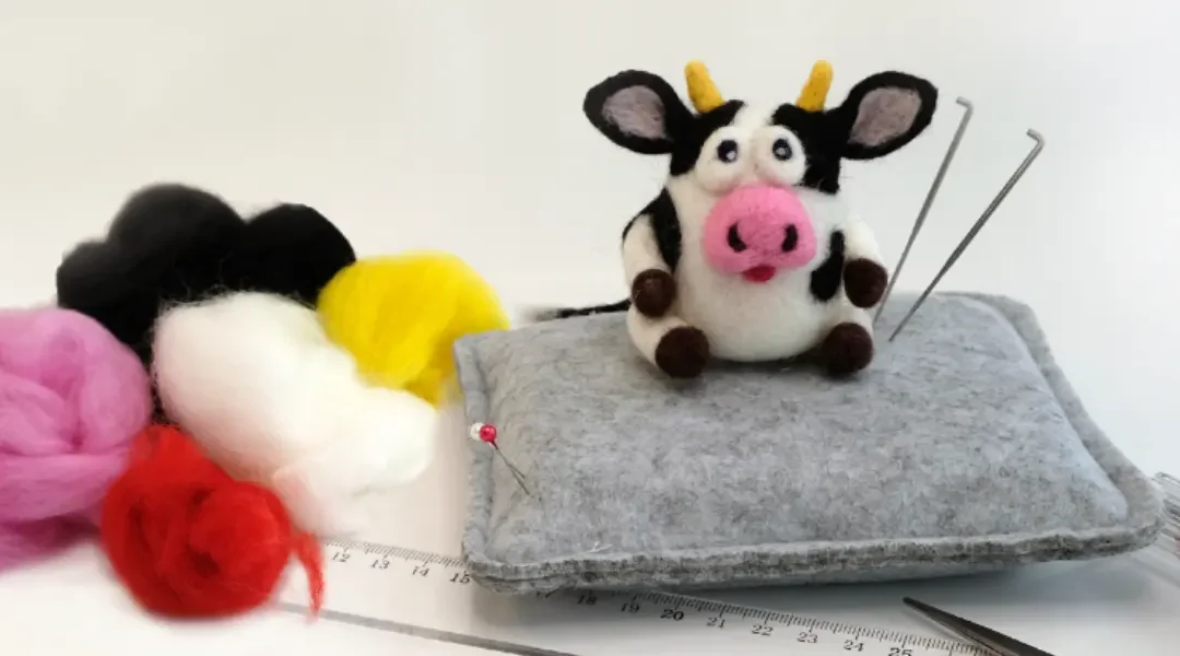 Cómo fieltrar capas de color con needle felting paso a paso