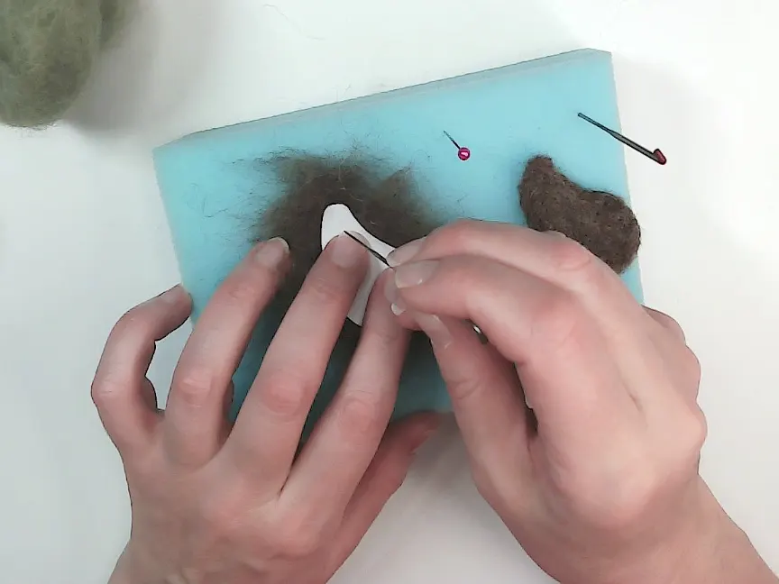 Cómo fieltrar formas planas con needle felting paso a paso 2 Capas color 2