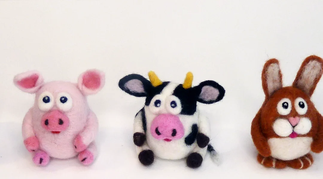 ¿Qué es el fieltrado con aguja o needle felting? (y qué necesitas para practicarlo)