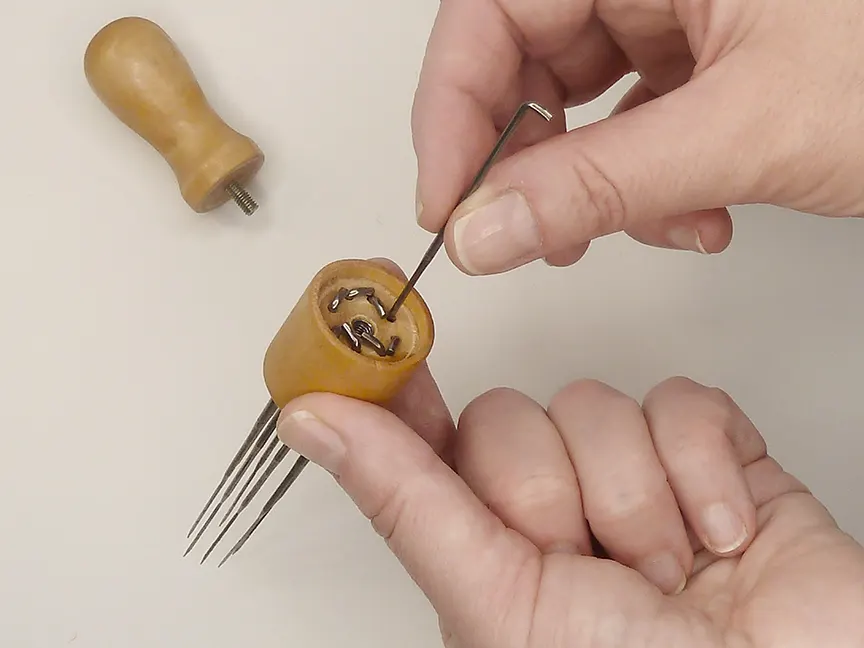 Agujas de fieltro para principiantes: qué son y cómo elegirlas 7 uso del mango 3